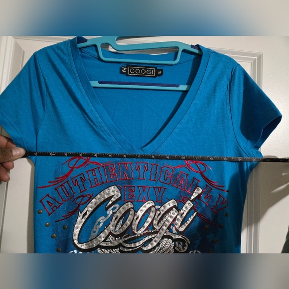 Coogi women's t shirt medium - Picture 5 of 5